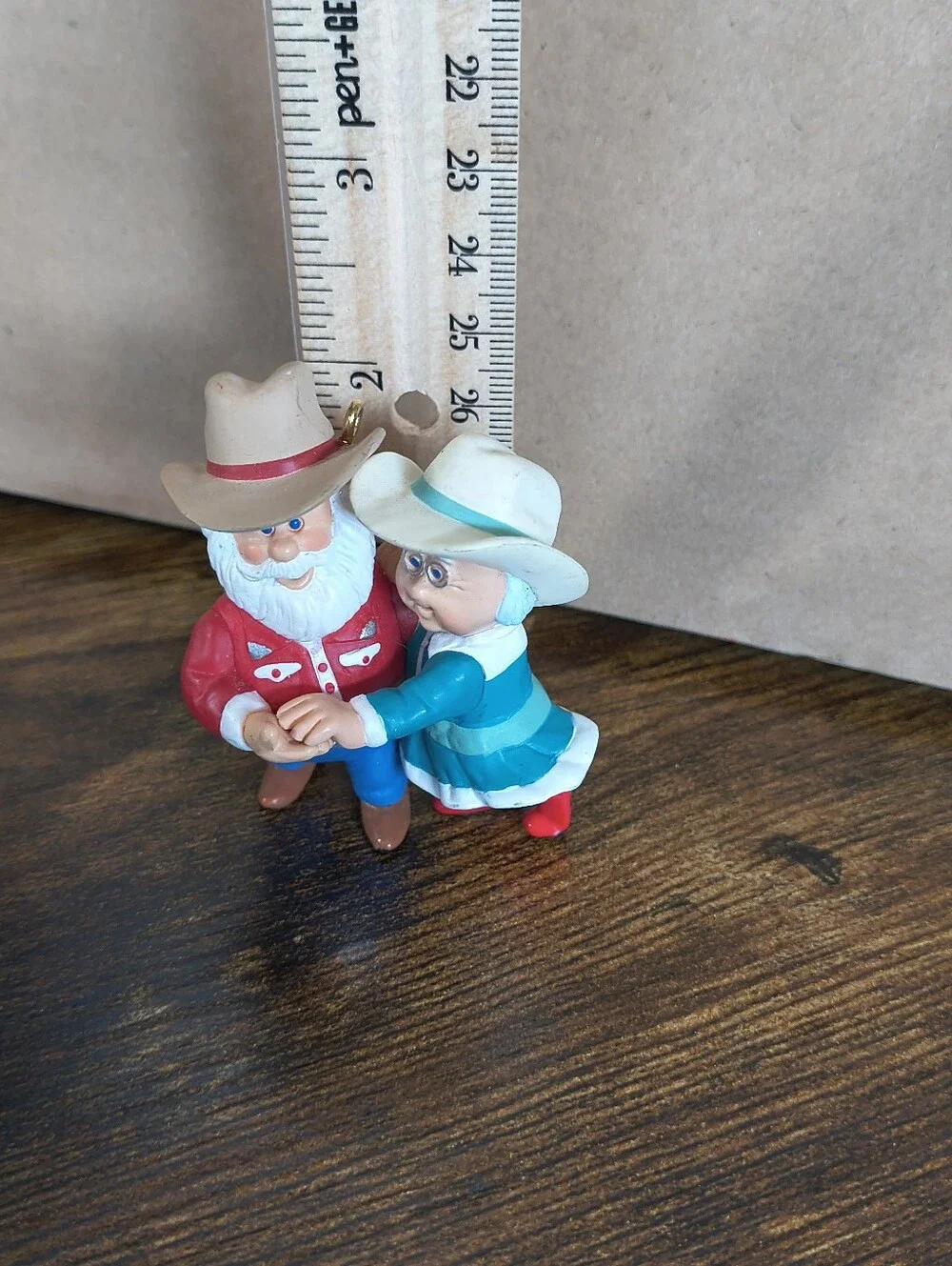 1999 Hallmark Ornament 